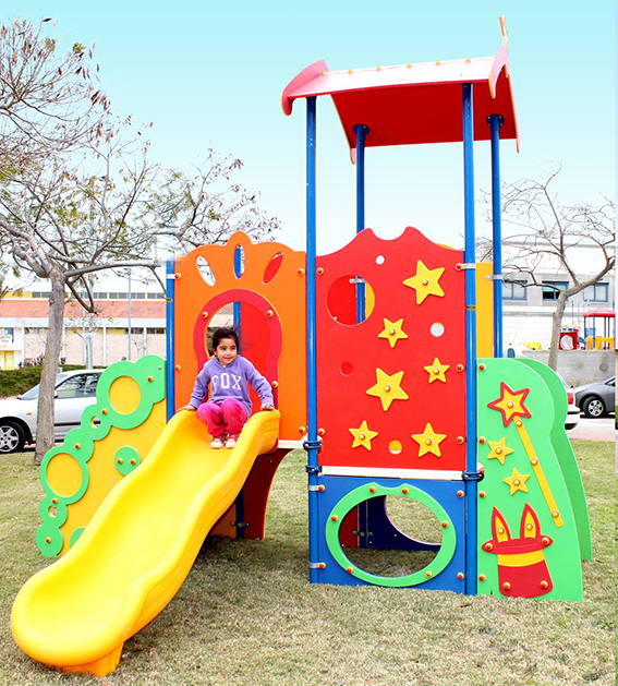 מתקני חצר למעונות יום