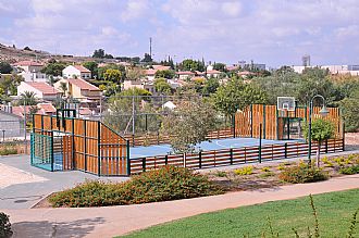 מגרש מיני פיץ 23*12 מטר